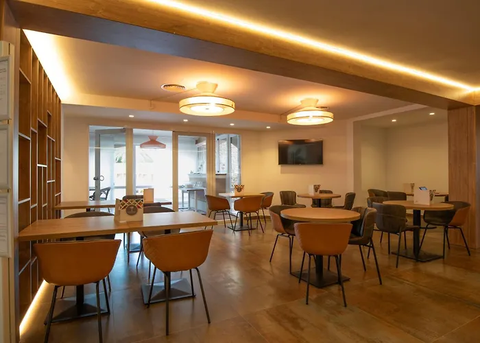 Hotel Montepiedra 4\